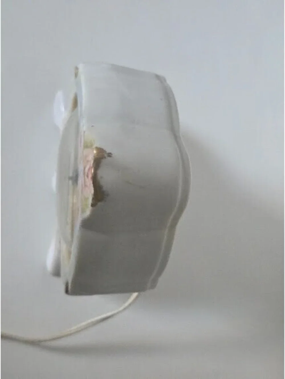 Rose‐Pattern Ceramic Electric Mantel Clock by Cecile 1972, Gold Trimmed